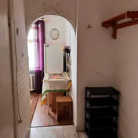 Lägenhet 1к біля пяного ринку без ліфта Uzjhorod