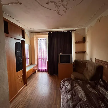 1к біля пяного ринку без ліфта * Ujgorod